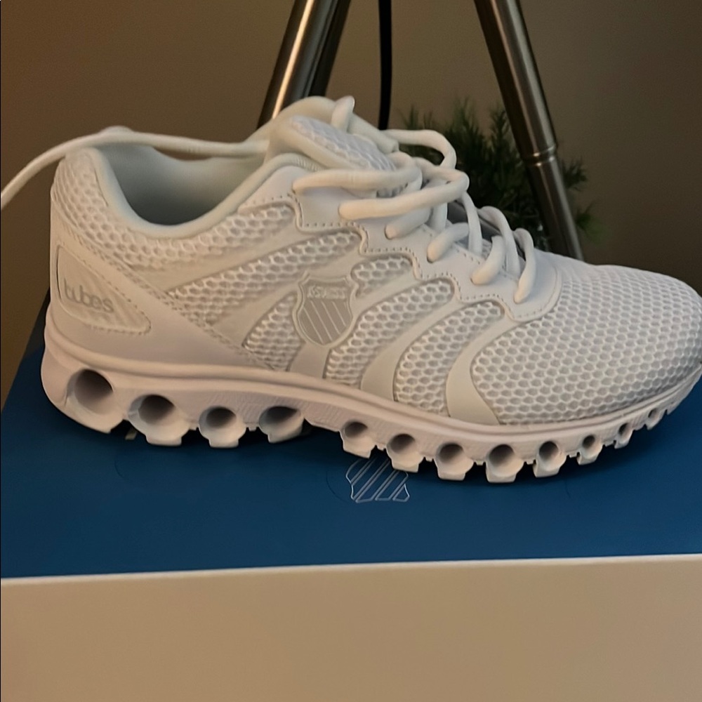 K-Swiss Women's White Tubes Sneakers